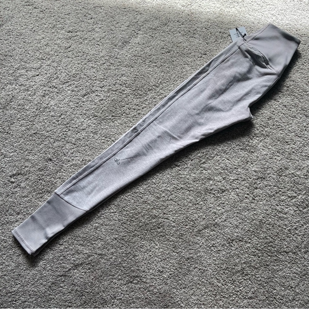 NWT Alo High-Waist Lounge Legging - Picture 2 of 7